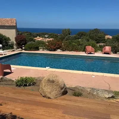 Villa 8 personnes entre l'ile rousse et Calvi avec piscine.