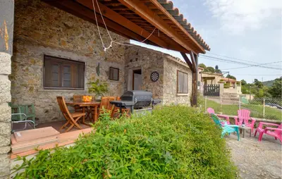 Jardin de l'établissement 2 Bedroom Stunning Home In Popolasca