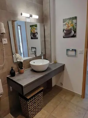 Salle de bains dans l'établissement Appartement T2 Porto