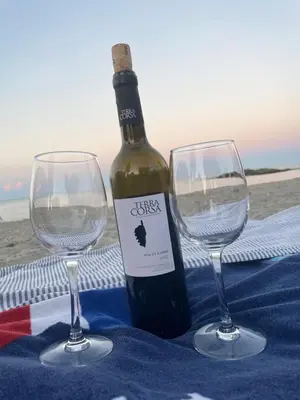 Boissons dans l'établissement Appartement 2 pièces bord de mer