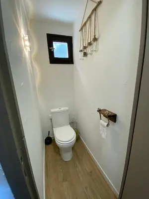 Salle de bains dans l'établissement Casa Vista Bella - Maison en Corse avec grande terrasse et accès direct à la mer, Marine de Sant'Ambroggio entre Calvi et L'Ile Rousse