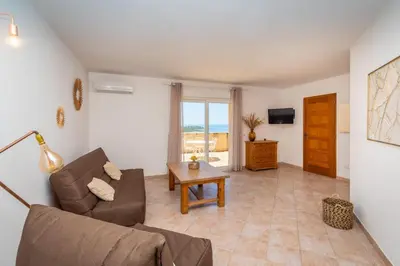 Coin salon dans l'établissement Appartement 4 personnes - vue mer