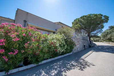 Jardin de l'établissement Appartement 4 personnes - vue mer