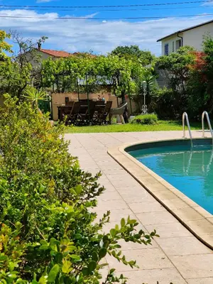 Piscine de l'établissement Maison de campagne piscine et jardin privatifs près de la plage ou située à proximité
