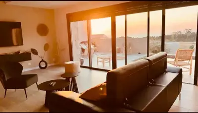 Coin salon dans l'établissement Villa Casa Maredda bord de mer avec piscine