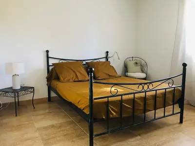 Un ou plusieurs lits dans un hébergement de l'établissement Rez de chaussez de villa 4 personnes mer
