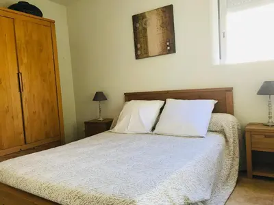 Un ou plusieurs lits dans un hébergement de l'établissement Rez de chaussez de villa 4 personnes mer