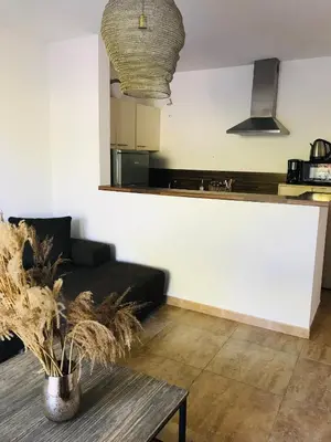 Cuisine ou kitchenette dans l'établissement Rez de chaussez de villa 4 personnes mer