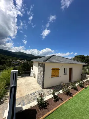 Vue générale sur la montagne ou vue sur la montagne depuis l'appartement
