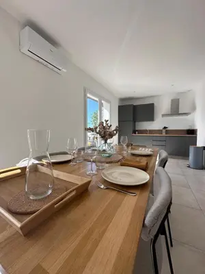 Cuisine ou kitchenette dans l'établissement Bergerie avec spa vue montagne
