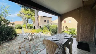 Plan de l'établissement Studio Cocody 84 LUMIO