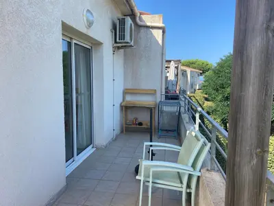Balcon ou terrasse dans l'établissement Appartement T3 bord de mer résidence Aqualinda E55