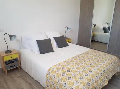 Un ou plusieurs lits dans un hébergement de l'établissement Maison T3, 50m de la mer, cadre reposant