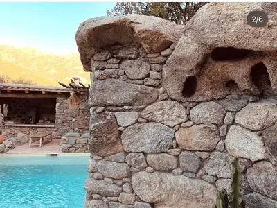 Piscine de l'établissement La Casa D'Ange Bergerie 5 étoiles de Luxe Piscine chauffée ou située à proximité