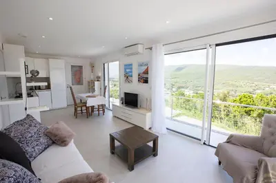 Télévision ou salle de divertissement dans l'établissement Villa Campo di Pace