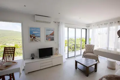 Télévision ou salle de divertissement dans l'établissement Villa Campo di Pace