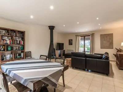 Coin salon dans l'établissement Holiday Home Agula Marina by Interhome