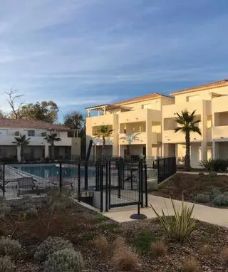 Piscine de l'établissement Appt T4 Accès Plage, piscine privée, clim N3-4 ou située à proximité