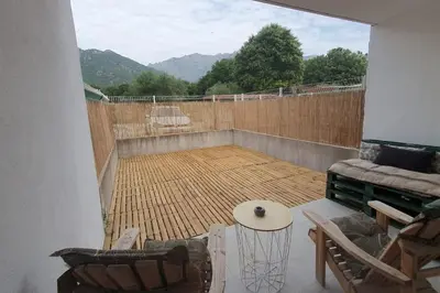 Vue générale sur la montagne ou vue sur la montagne depuis l'appartement