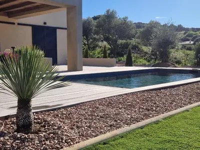Piscine de l'établissement Un air de paradis à Corbara ou située à proximité