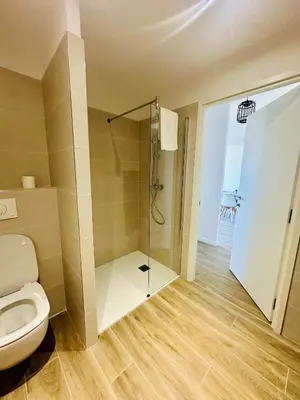 Salle de bains dans l'établissement Magnifique 2 pièces vue mer