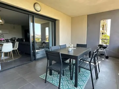 Coin salon dans l'établissement 5 min des plages - Appt 2 chambres A Casa Bella