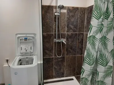 Salle de bains dans l'établissement maison de vacances olmi cappella Corse