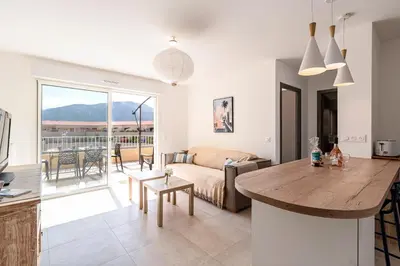 Vue générale sur la montagne ou vue sur la montagne depuis l'appartement
