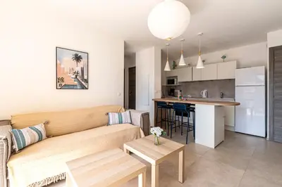 Cuisine ou kitchenette dans l'établissement Amicu - Appt climatisé vue mer