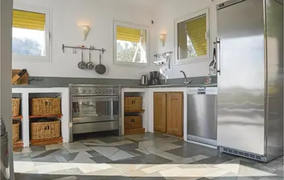 Cuisine ou kitchenette dans l'établissement Cozy Home In San Giuliano With Wifi
