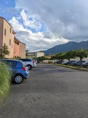 Vue générale sur la montagne ou vue sur la montagne depuis l'appartement