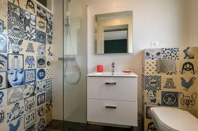Salle de bains dans l'établissement Les Terrasses de Fromentica