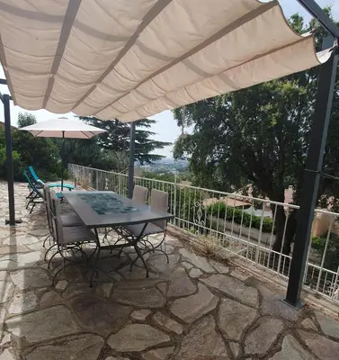 Balcon ou terrasse dans l'établissement Appt cosy rez de villa