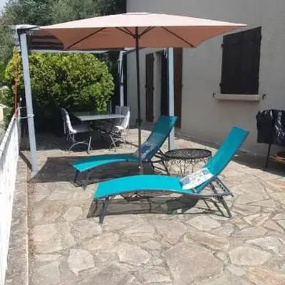 Appt cosy rez de villa