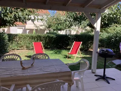 Jardin de l'établissement La BénéCIOLA, vue Mer, Box Fibre SFR, High Speed Internet