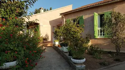 Jardin de l'établissement Maison des pruniers