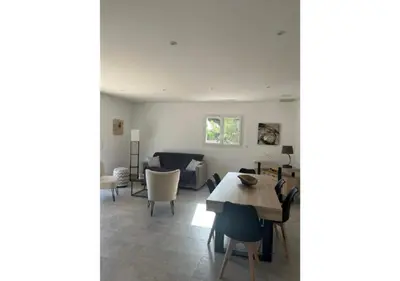 Coin salon dans l'établissement Pascaloux