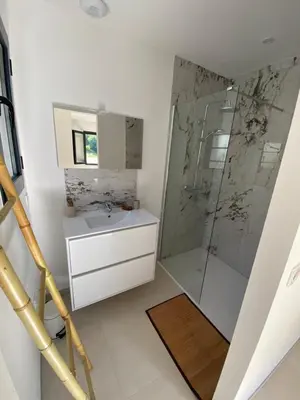 Salle de bains dans l'établissement Grande maison à Belgodère Balagne