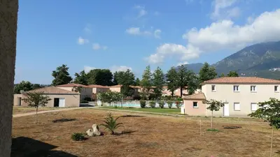 Vue générale sur la montagne ou vue sur la montagne depuis l'appartement