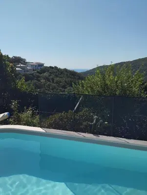 Piscine de l'établissement Chambre d'hôte Partine Cap Corse ou située à proximité