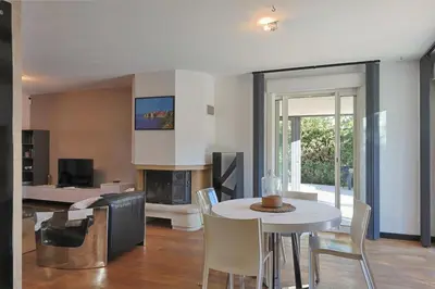 Télévision ou salle de divertissement dans l'établissement Villa San Pedrone