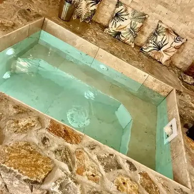 I pozzi jacuzzi furiani love room haute corse
