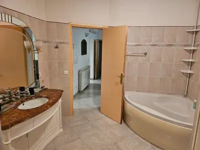 Salle de bains dans l'établissement Villa des fleurs