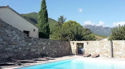 Vue générale sur la montagne ou vue sur la montagne depuis l'appartement