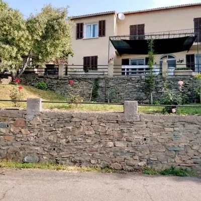 Maison de village corse