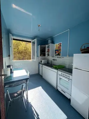 Cuisine ou kitchenette dans l'établissement Appartement vintage Bastia - MAGNIFIQUE VUE !