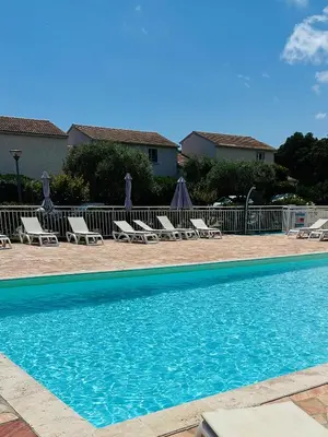 Piscine de l'établissement Mini villa piscine et plage ou située à proximité