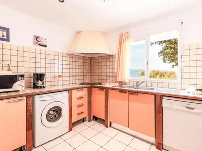 Cuisine ou kitchenette dans l'établissement Apartment Giulia I by Interhome