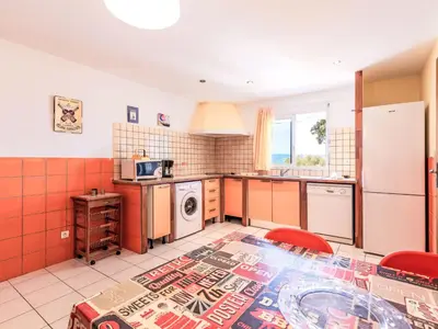 Cuisine ou kitchenette dans l'établissement Apartment Giulia I by Interhome