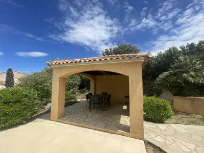 Plan de l'établissement Villa avec piscine à quelques minutes de la mer